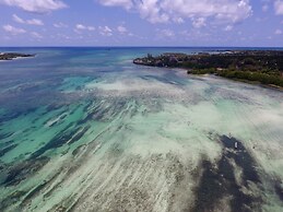 Rock and Sea Resort