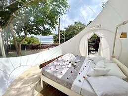 Rock and Sea Resort