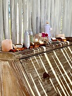 Rock and Sea Resort