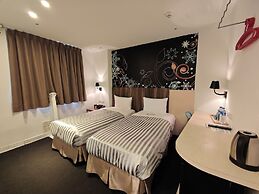 Ximen Hotel