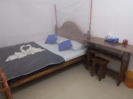 20 House Arugam