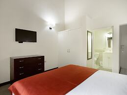 Shirley Retreat Hotel
