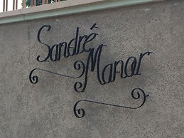 Sandringham Av