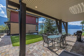 The Lodge on Harrison Lake