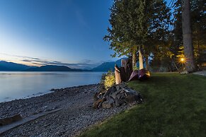 The Lodge on Harrison Lake