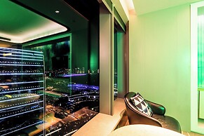 W Suzhou