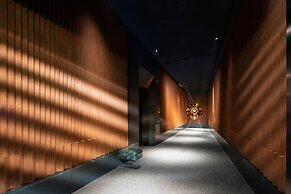 W Suzhou