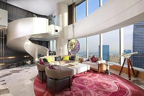 W Suzhou