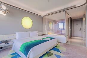 W Suzhou