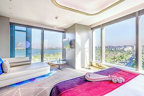 W Suzhou