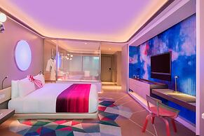 W Suzhou