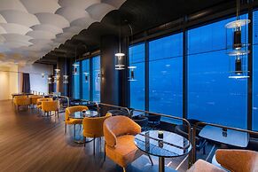 W Suzhou