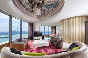 W Suzhou