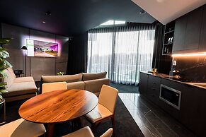 Eatons Hill Hotel