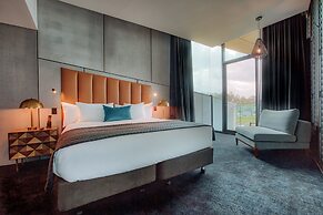Eatons Hill Hotel