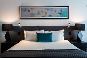 Eatons Hill Hotel