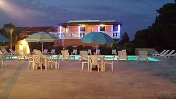 Nikolas Club Apartments