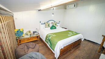 Shaoxing Luxun Native Place Youth Hostel