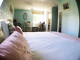 Hillside Bed & Breakfast