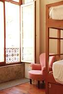 Being Porto Hostel