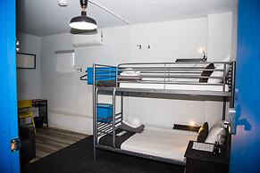 Nomada Urban Beach Hostel - Adults Only