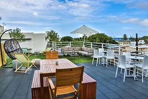 Nomada Urban Beach Hostel - Adults Only