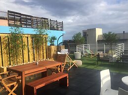 Nomada Urban Beach Hostel - Adults Only