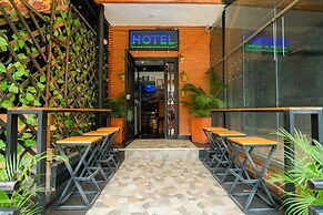 Lleras Premium Hotel