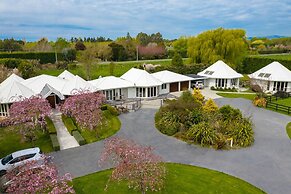 Silverstream Alpaca Farmstay and Tour