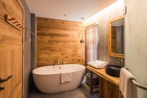 The Apsara Lodge