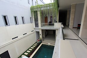 Tom Guest House