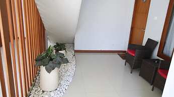 Tom Guest House