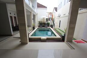 Tom Guest House