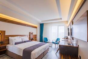 Karpalas City Hotel & Spa