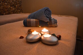 Karpalas City Hotel & Spa