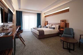 Karpalas City Hotel & Spa
