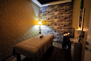 Karpalas City Hotel & Spa