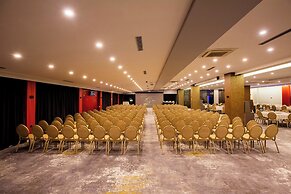Karpalas City Hotel & Spa