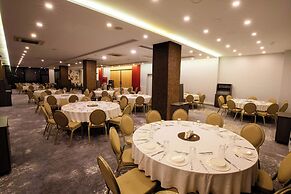 Karpalas City Hotel & Spa