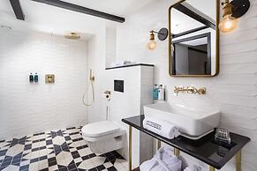The Hendrick's Hotel