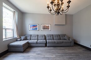 Applewood Suites - West Queen West Loft