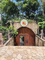 Mayan Hills Resort