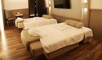 Rizal Park Hotel