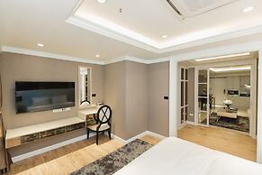 State Tower Silom By Haloth