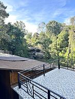 Sainamtok Resort