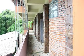 Sainamtok Resort