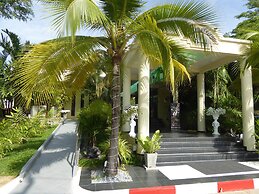Oasis Garden & Pool Villa at VIP Resort