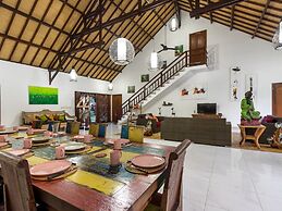 Villa Candi Kecil Empat by Villa Finder
