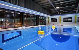 DiveCube Hotel