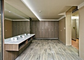 DiveCube Hotel